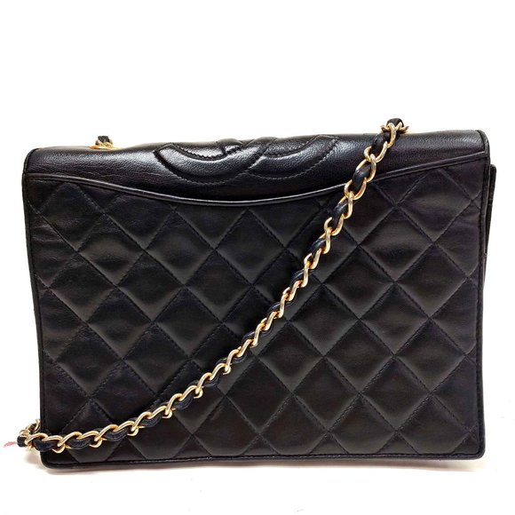 CHANEL Handbags - Chanel Shoulder Matelasse single flap chain shoulder Black Lamb